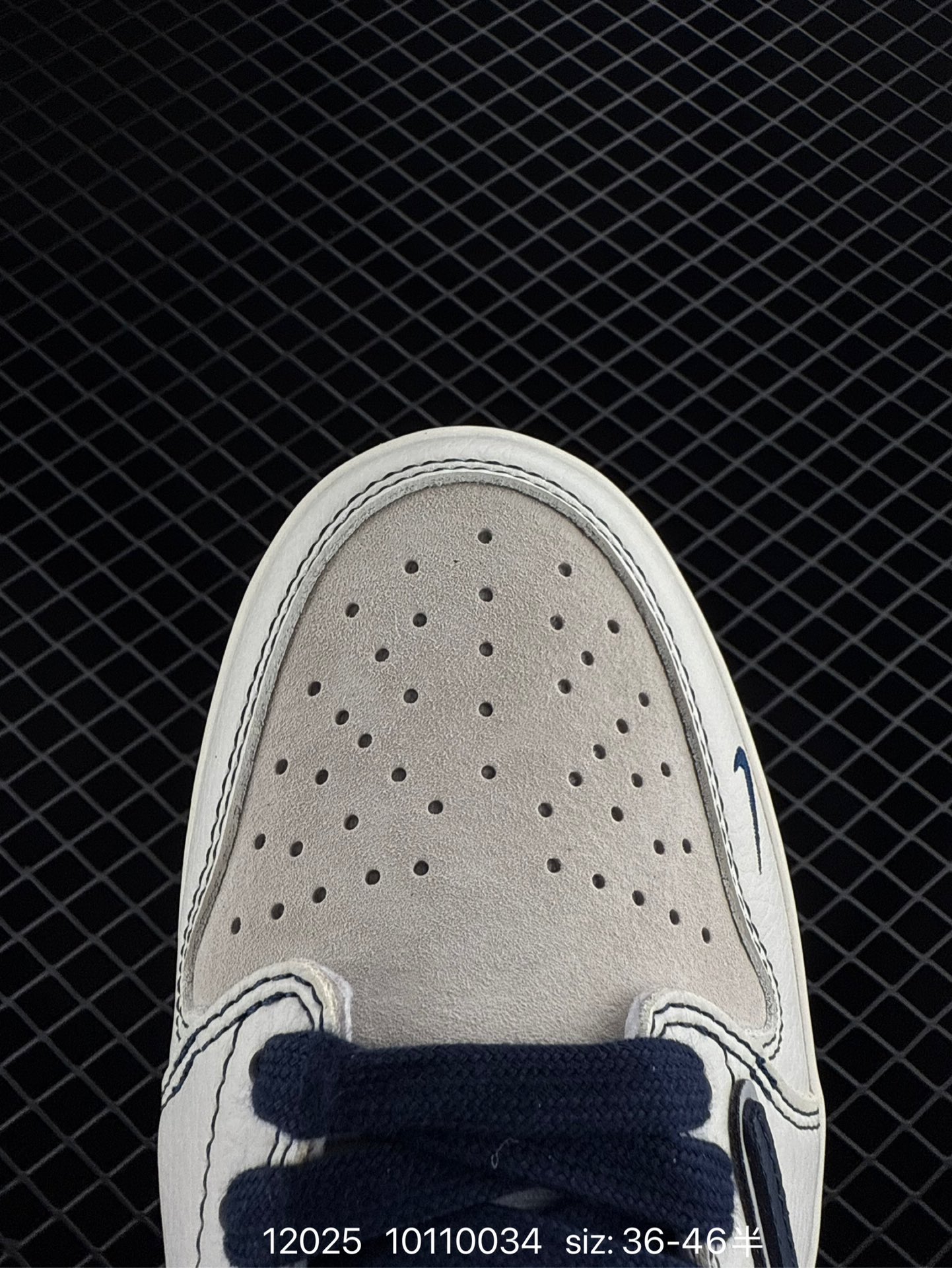 Travis Scott x Air Jordan 1 ” Reverse Mocha “